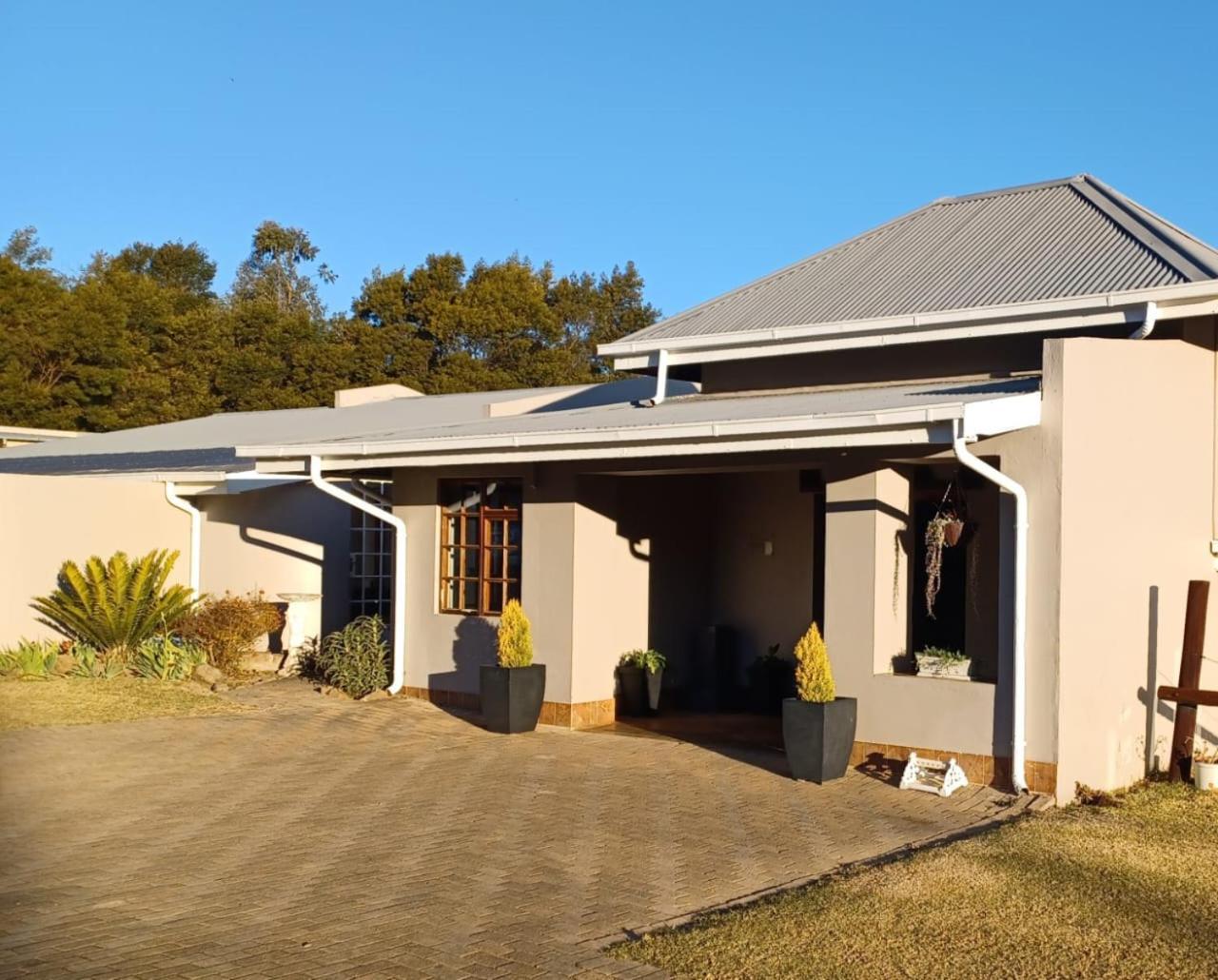 Drakensberg Mountain Retreat Guest House Бергвил Екстериор снимка